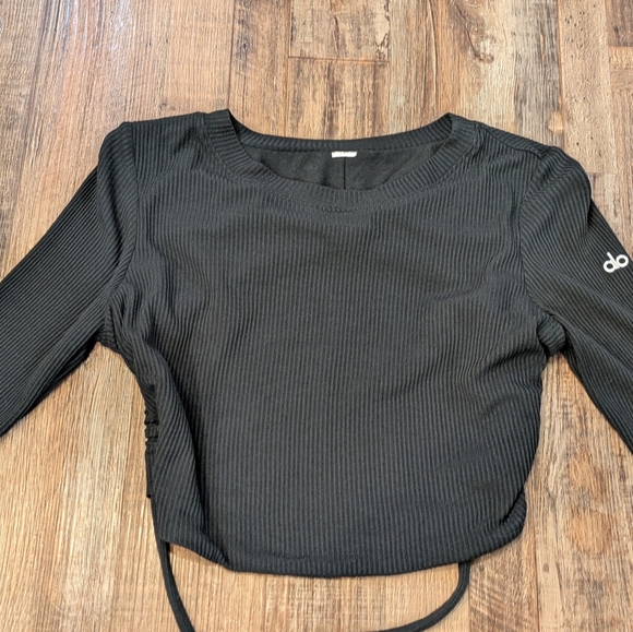 Alo Yoga Ribbed Manifest Long Sleeve Shirt - Picture 3 of 11